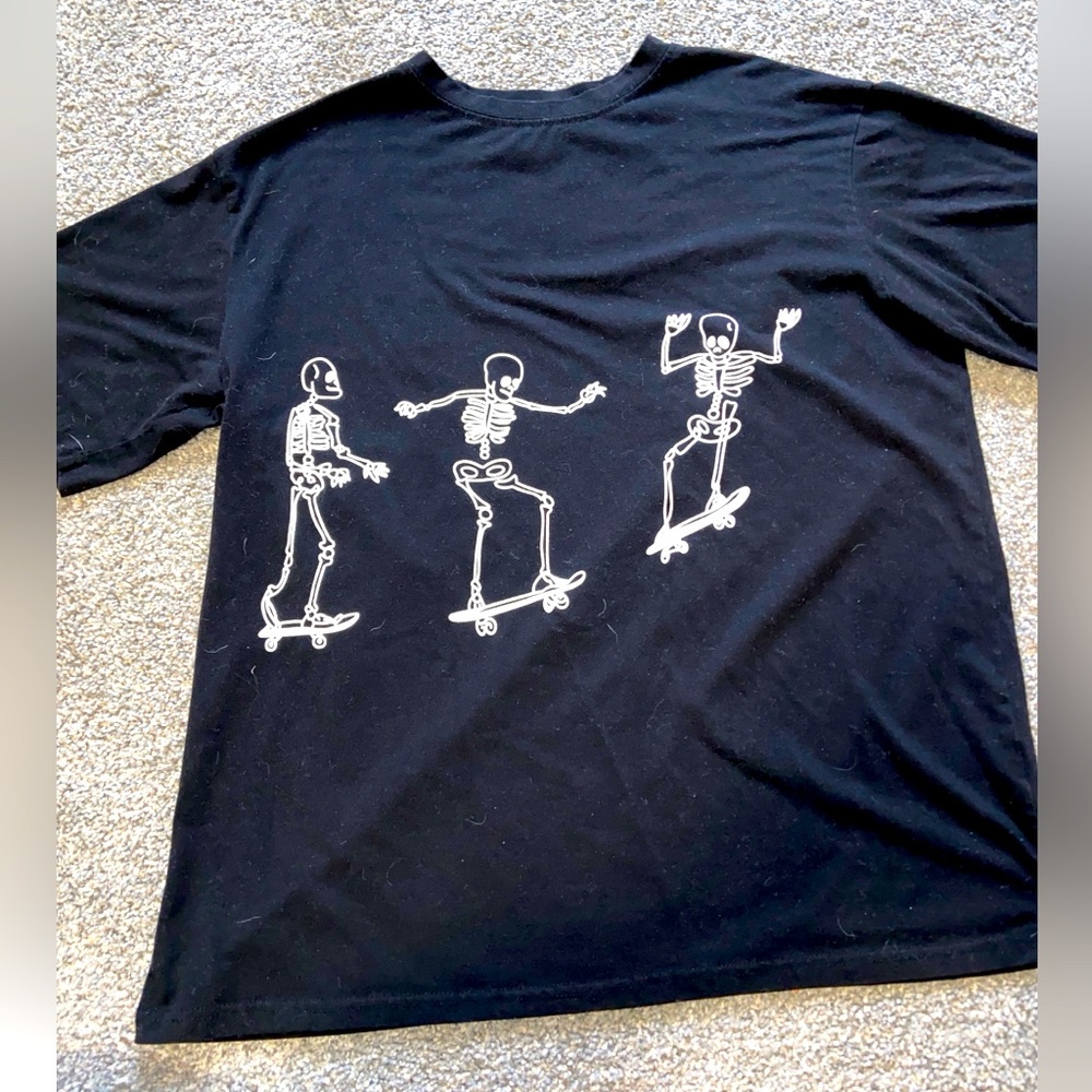 Black skeleton tee shirt barely worn